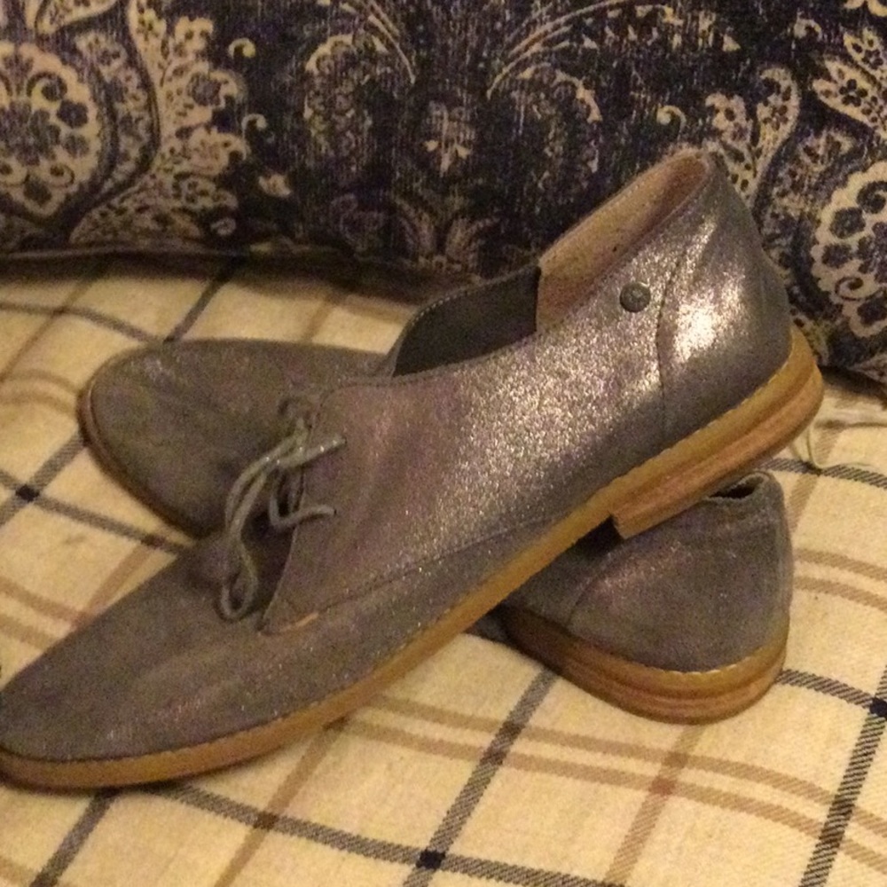 Hush puppies silver metallic Oxford.  Gently used.  Womens size 11